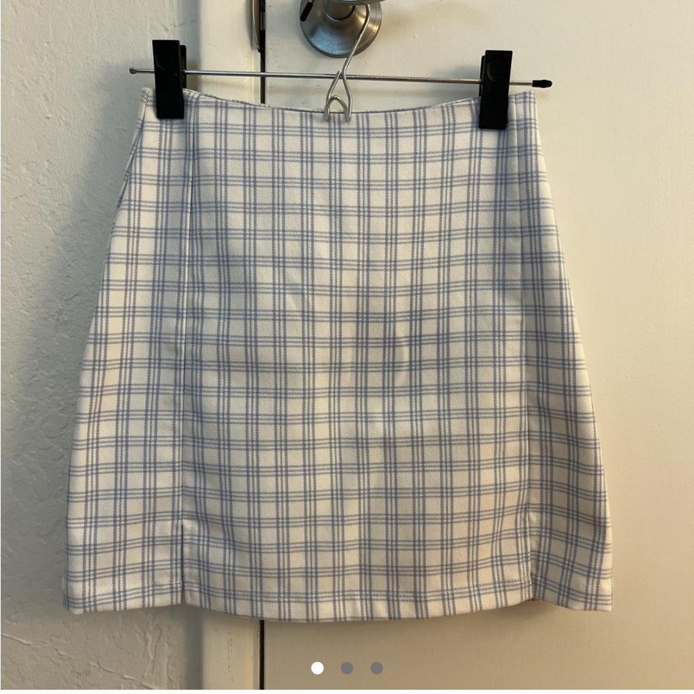 white and blue stripped brandy melville skirt